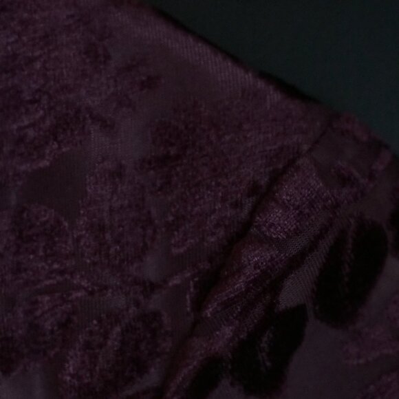 London Times | NWT Burgundy, Crushed Velvet Jacquard, Mock Neck, Dress - Picture 5 of 9